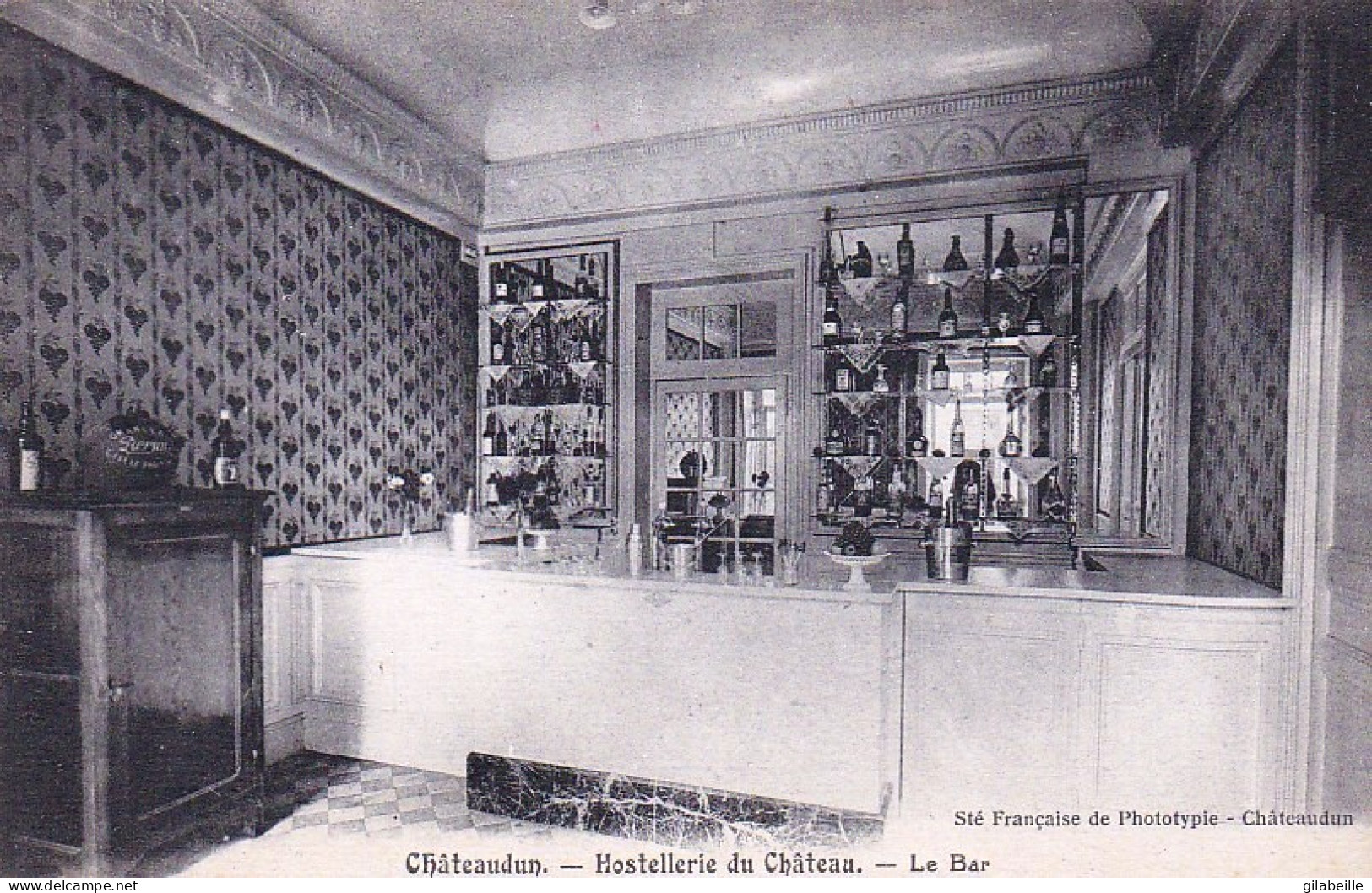 28 - CHATEAUDUN - Hostellerie Du Chateau -  Le Bar - Chateaudun