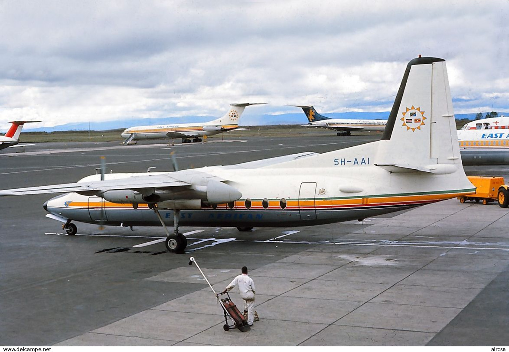 Aviation Postcard-WGA-1425 EAST AFRICAN Fokker 27 - 1946-....: Modern Era