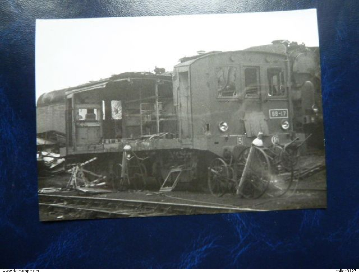 Photo Originale 13*9 Cm -  Narbonne- 1972 - Locomotive BB 17 En Démolition - Trains