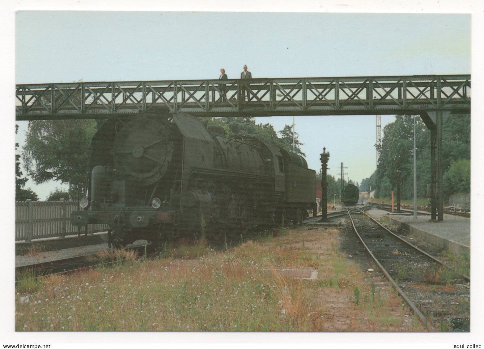 EVIAN (74) LOCOMOTIVE 141 R AU FUEL À L'ANNEXE TRACTION - JUILLET 1971 - Trenes