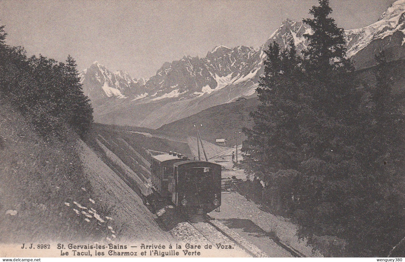 74 St-GERVAIS-les-BAINS  Arrivée à La Gare De Voza ,Le Tacul, Les Charmoz Et L'aiguille Verte  TB PLAN Env; 1930.   RARE - Saint-Gervais-les-Bains