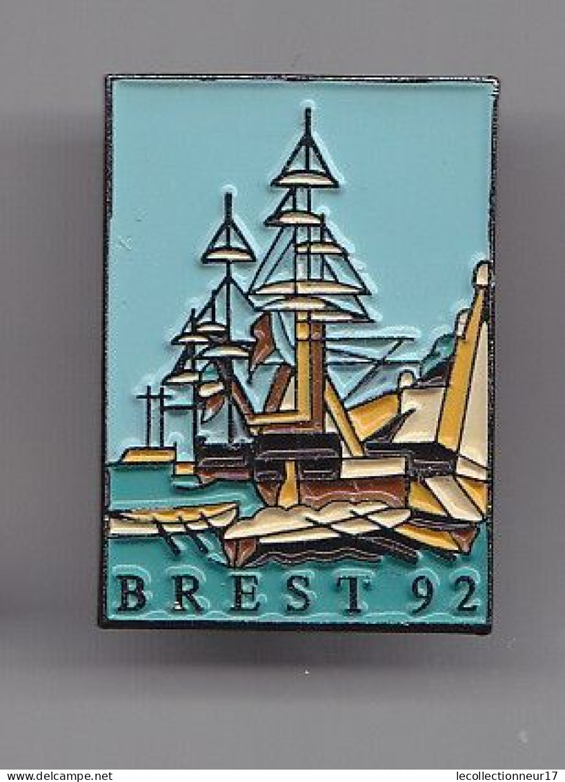 Pin's Brest 92 Voilier Réf 5542 - Città