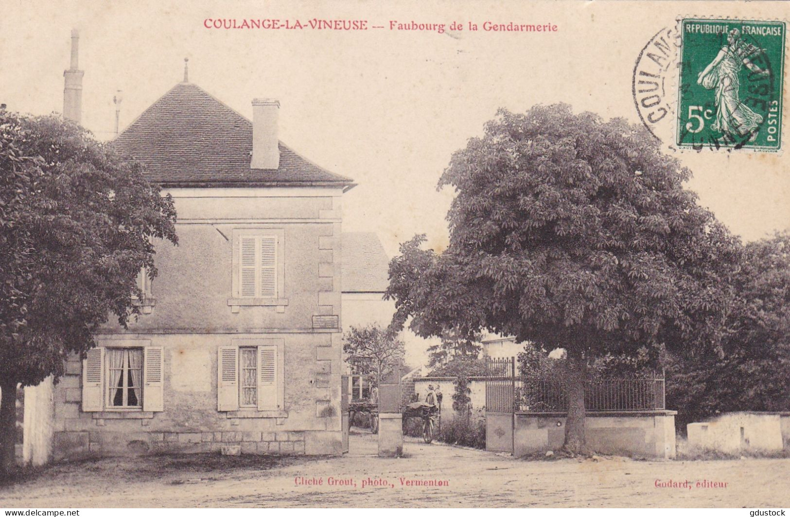 Yonne - Coulanges-la-Vineuse - Faubourg De La Gendarmerie - Coulanges La Vineuse