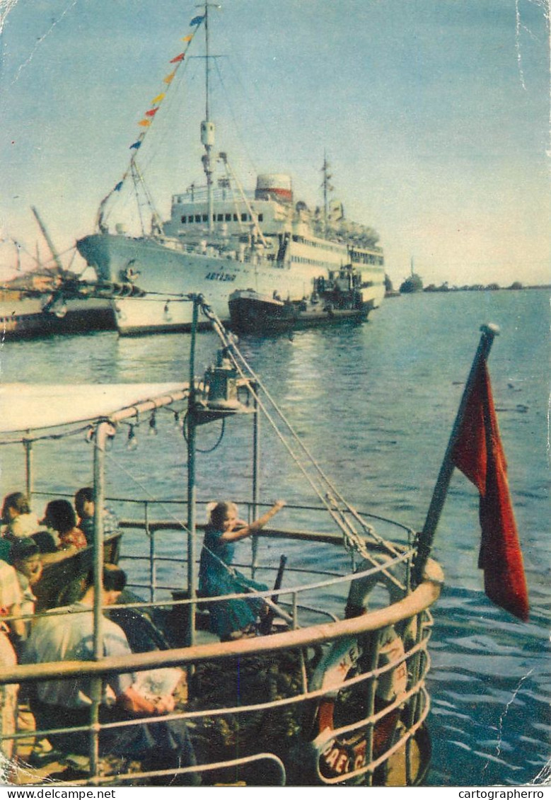 Navigation Sailing Vessels & Boats Themed Postcard Odessa Harbour Ocean Liner - Velieri