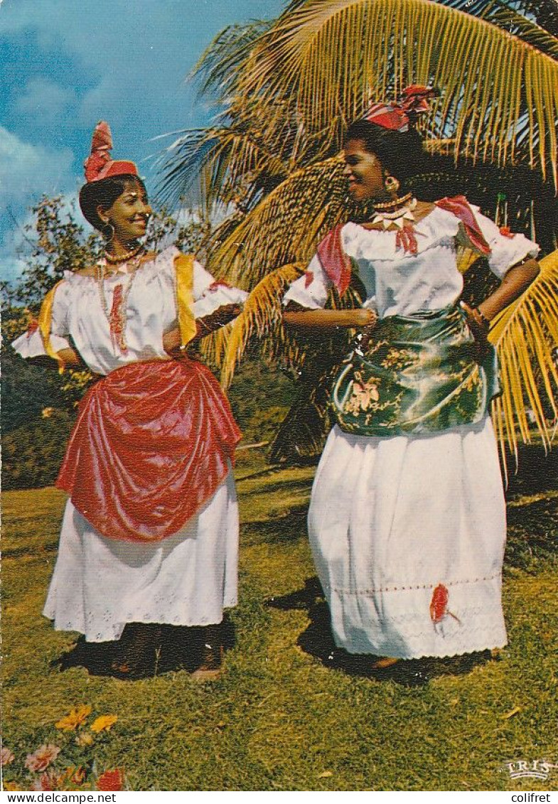 Martinique - Danseuses Du Groupe "Loulou Boislaville" - Danses