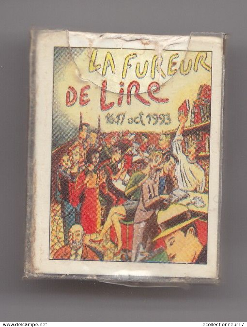 Pin's En Forme De Livre La Fureur De Lire Réf 7927JL - Médias