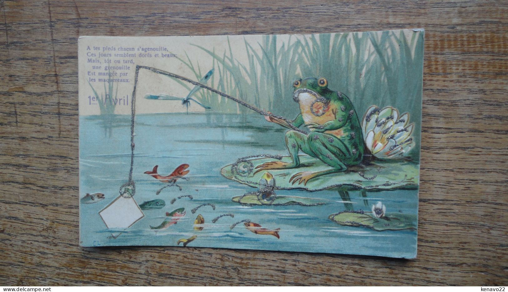 Assez Rare Ancienne Carte En Relief Et Décorée , 1er D'avril ( Grenouille Au Bord De L'eau Qui Pêche  ) - 1 April (aprilvis)