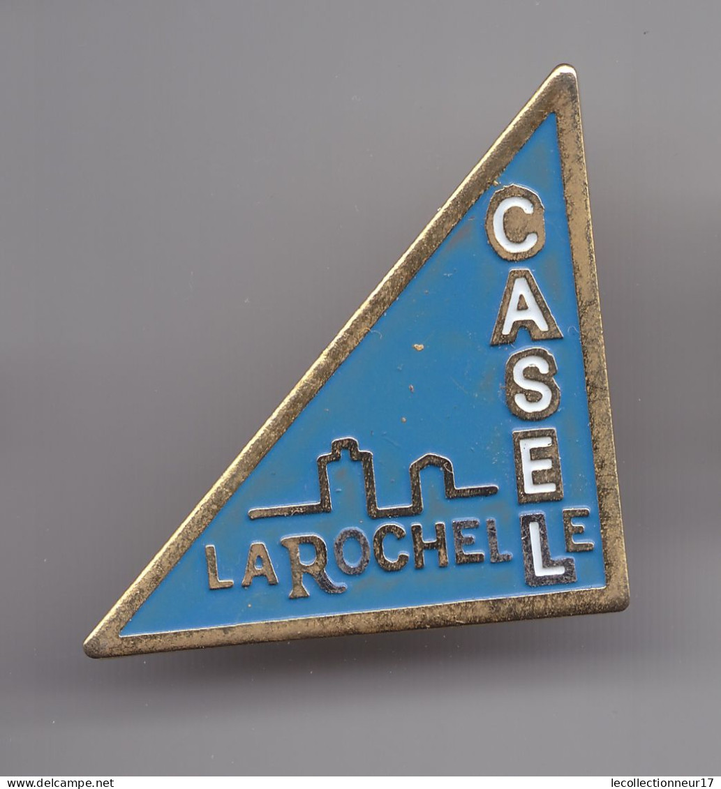 Pin's Casel La Rochelle En Charente Maritime Dpt 17  Réf 4002 - Steden