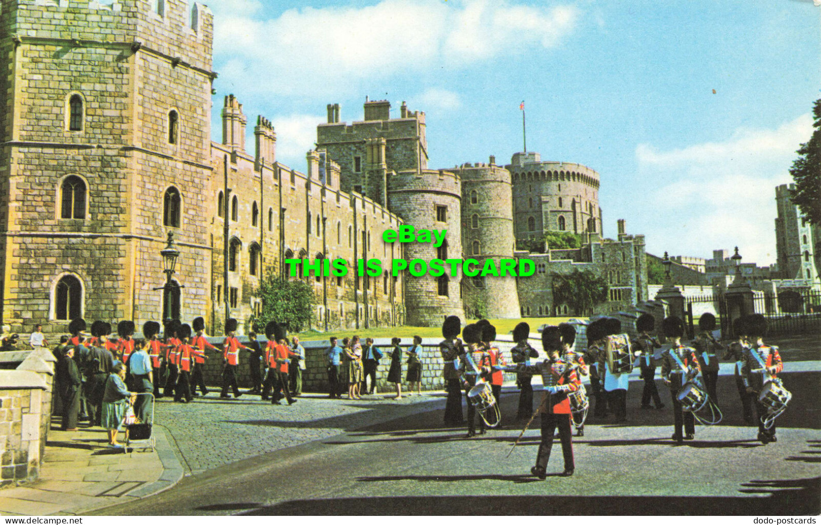 R572550 Band Of Grenadier Guards. Castle Hill. Windsor. PT7116 - Monde