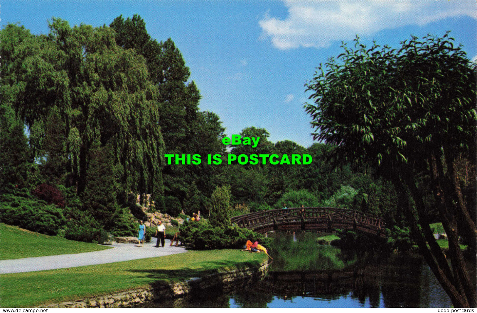 R572575 Edwards Gardens. Metropolitan Toronto Park Located In Don Mills Area. Da - World