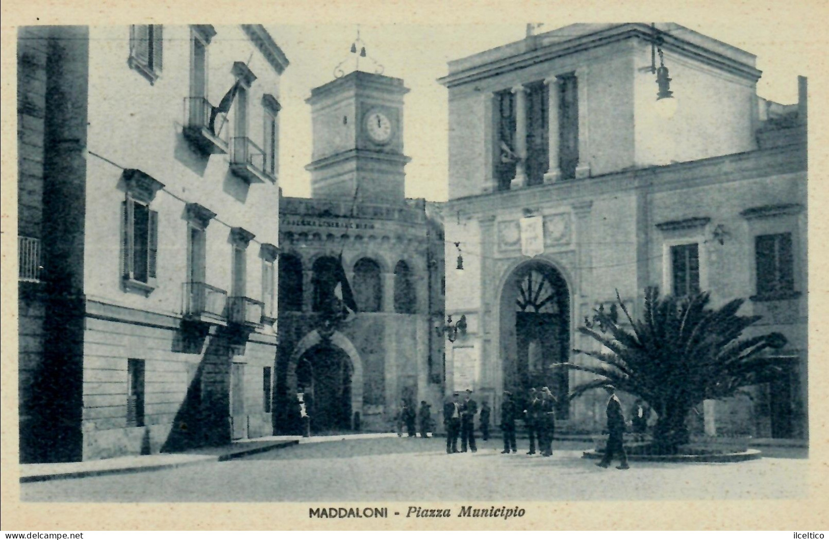 MADDALONI  -  PIAZZA  MUNICIPIO -  1942 - Caserta