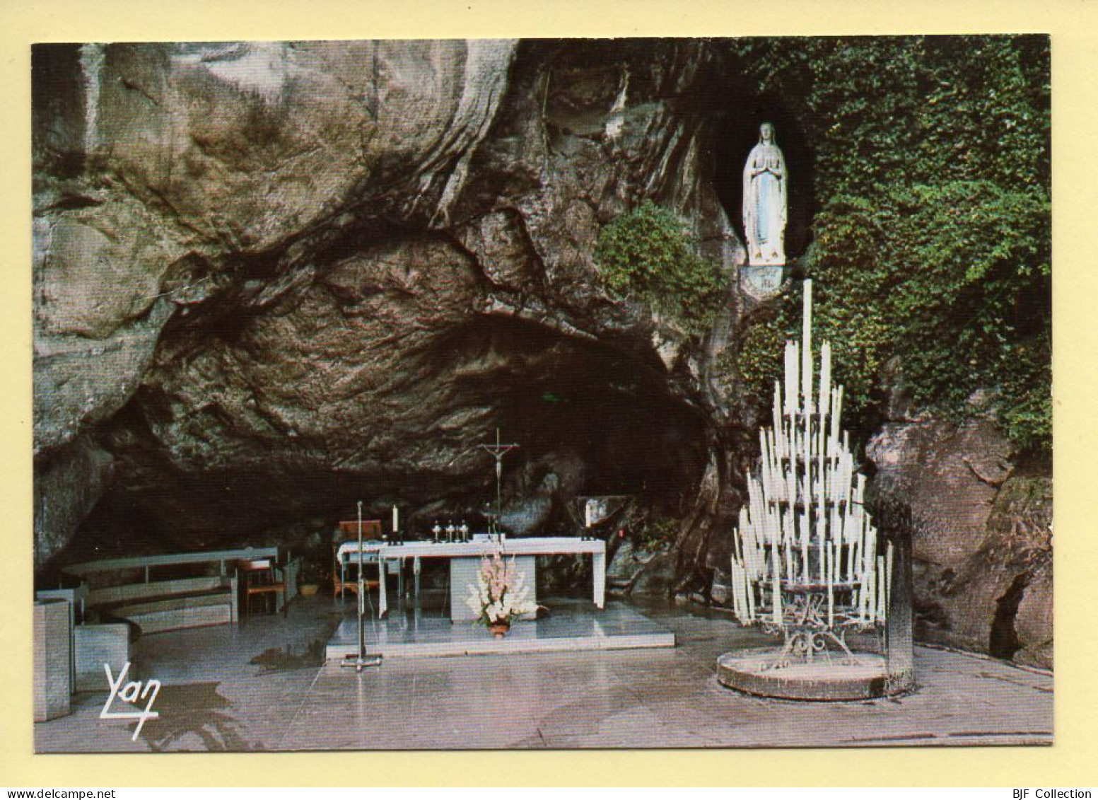 65. LOURDES – La Grotte Miraculeuse (voir Scan Recto/verso) - Lourdes