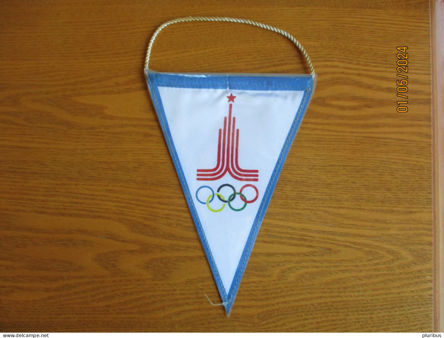 RUSSIA USSR 1980 MOSCOW OLYMPICS PENNANT - Kleding, Souvenirs & Andere