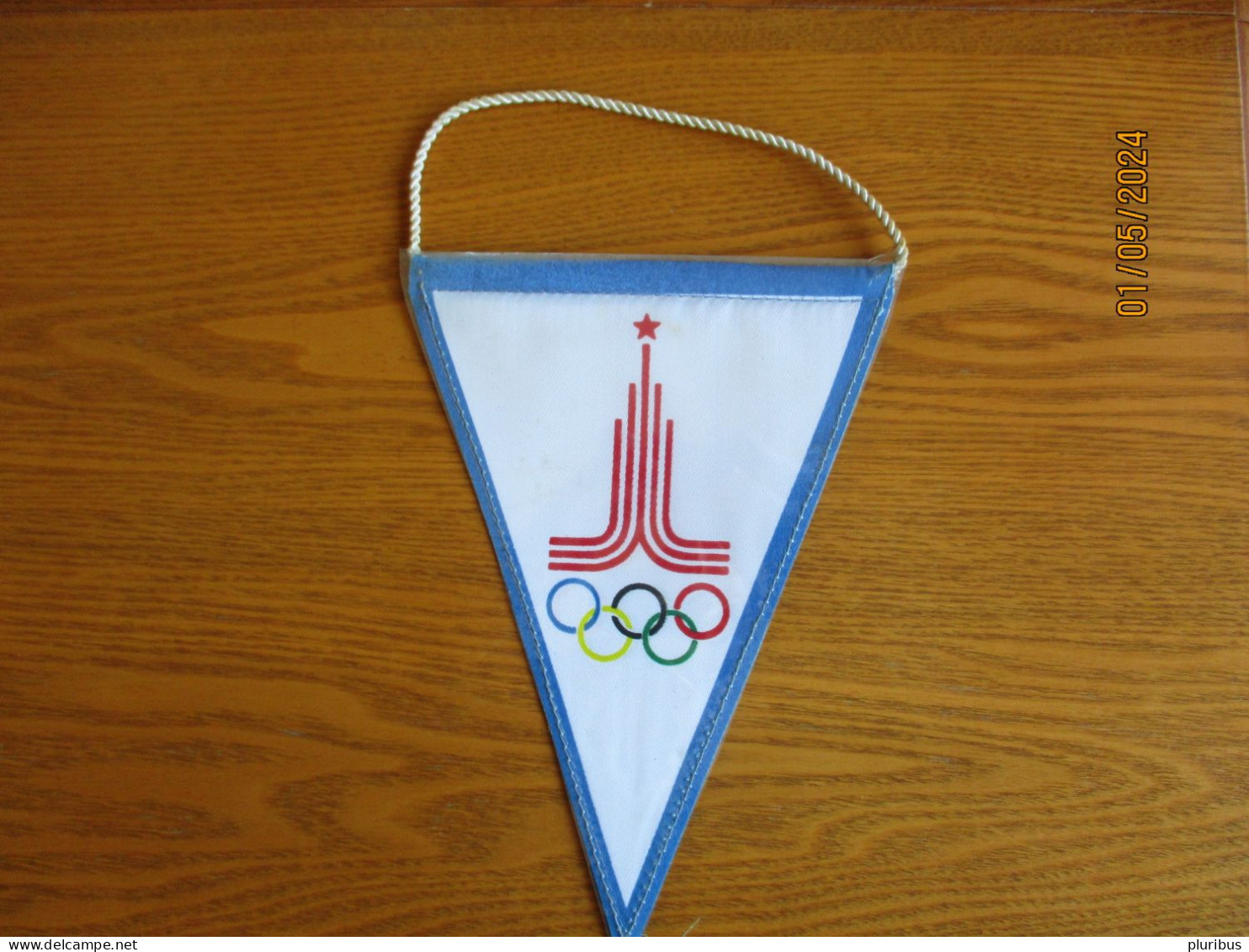 RUSSIA USSR 1980 MOSCOW OLYMPICS PENNANT - Bekleidung, Souvenirs Und Sonstige
