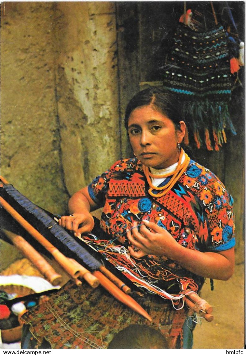 GUATEMALA - Artesana Indigena - Guatemala