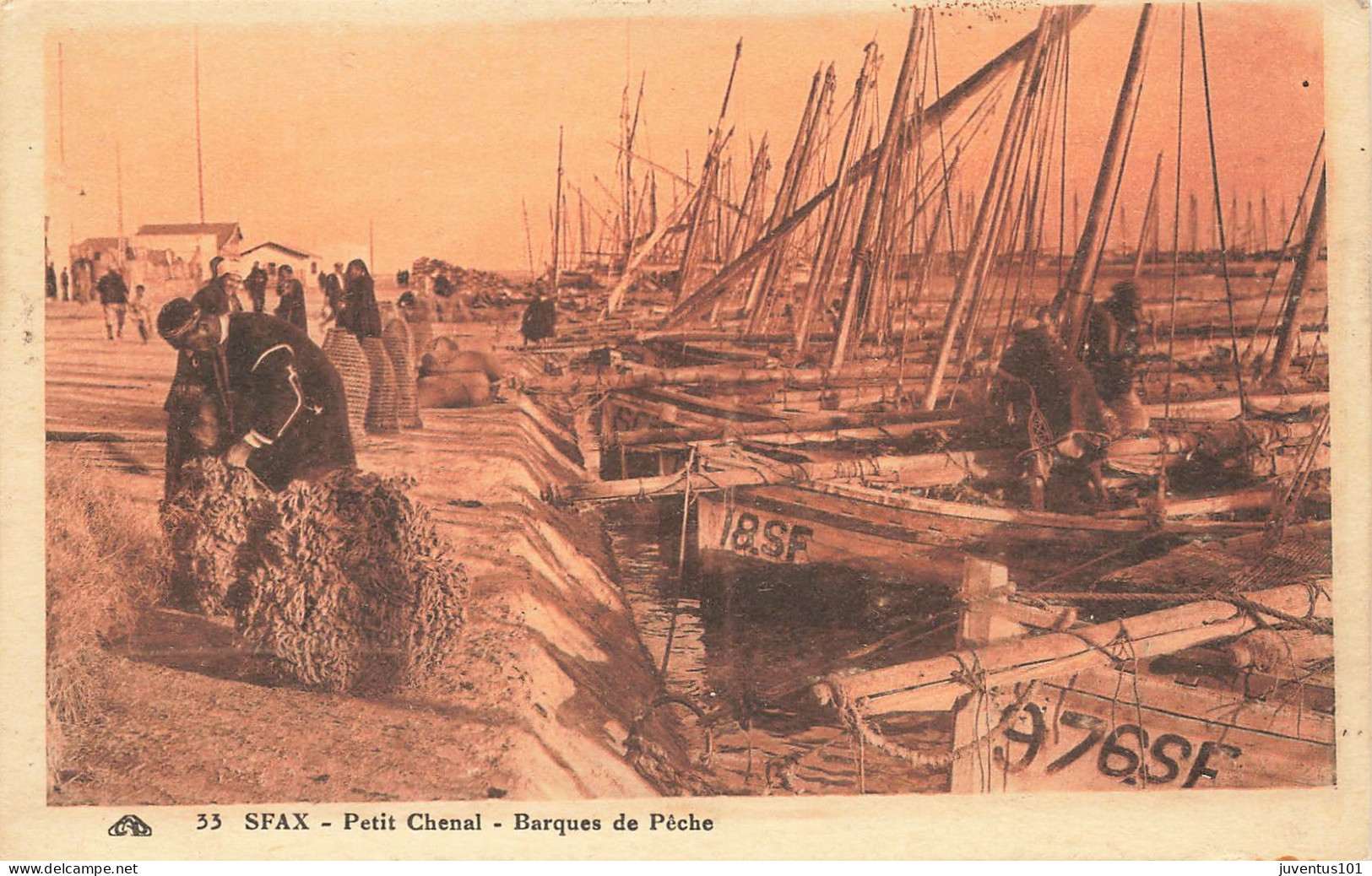 CPA Sfax-Petit Chenal-Barques De Pêche-33-Timbre   L2883 - Túnez