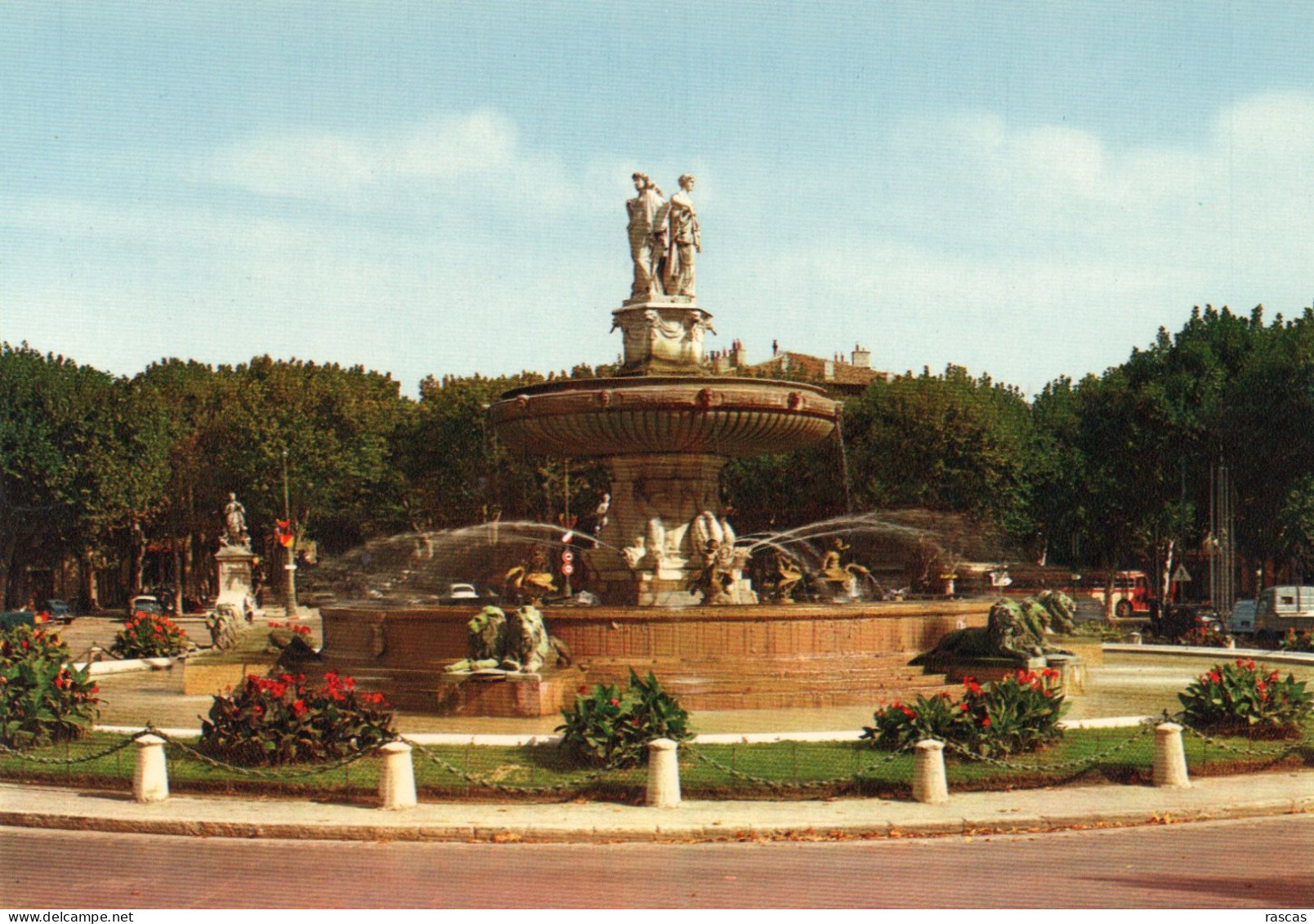 CPM - P - BOUCHES DU RHONE - AIX EN PROVENCE - GRANDE FONTAINE SUR LA ROTONDE - Aix En Provence