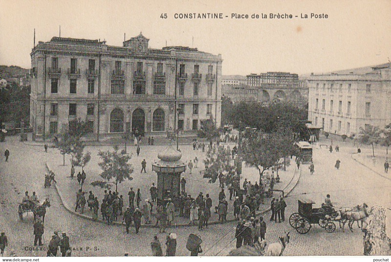 ZY 8- CONSTANTINE ( ALGERIE ) - PLACE DE LA BRECHE - LA POSTE  - ANIMATION - 2 SCANS - Constantine