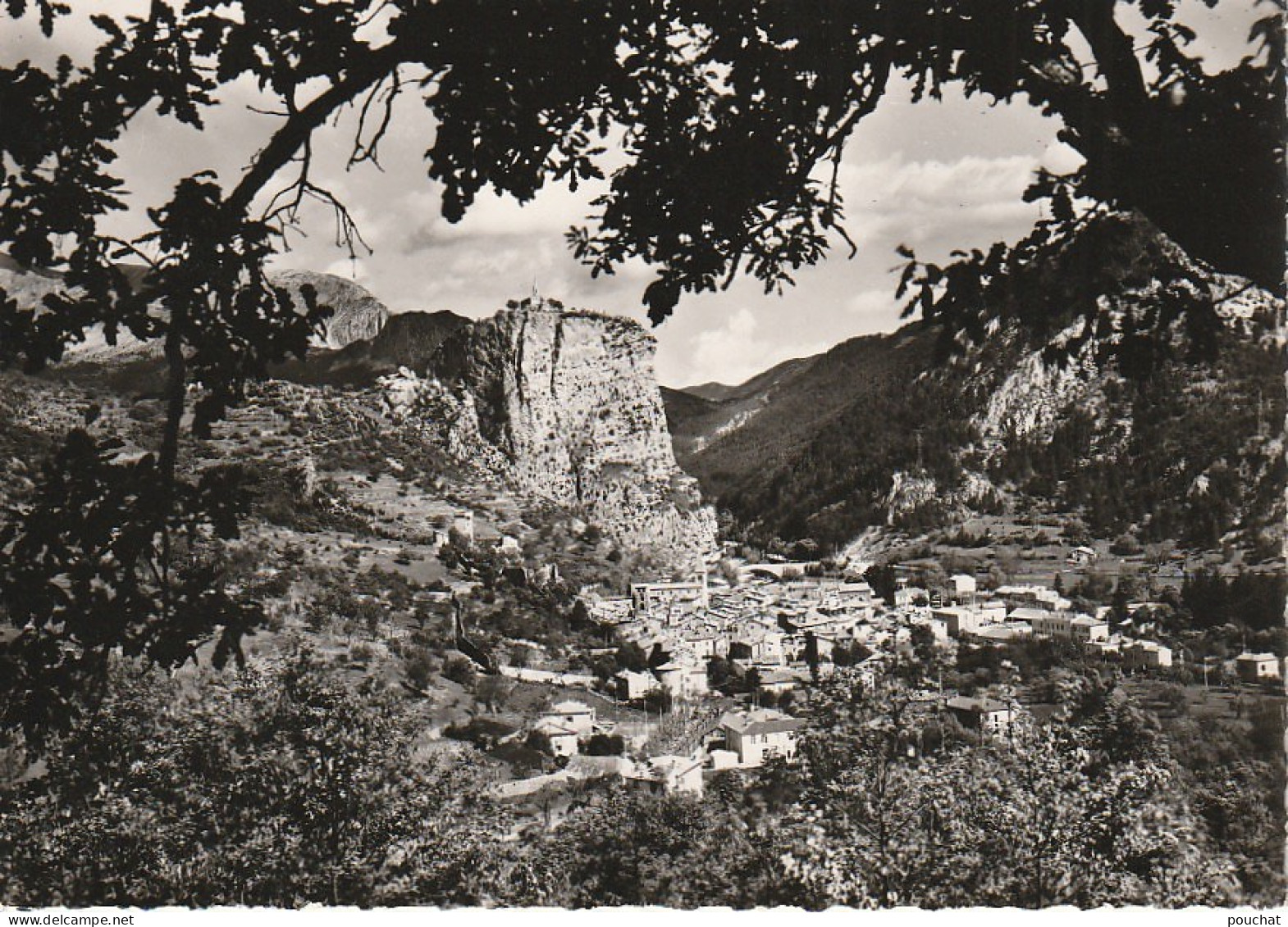 ZY 16-(04) CASTELLANE - VUE GENERALE - 2 SCANS - Castellane