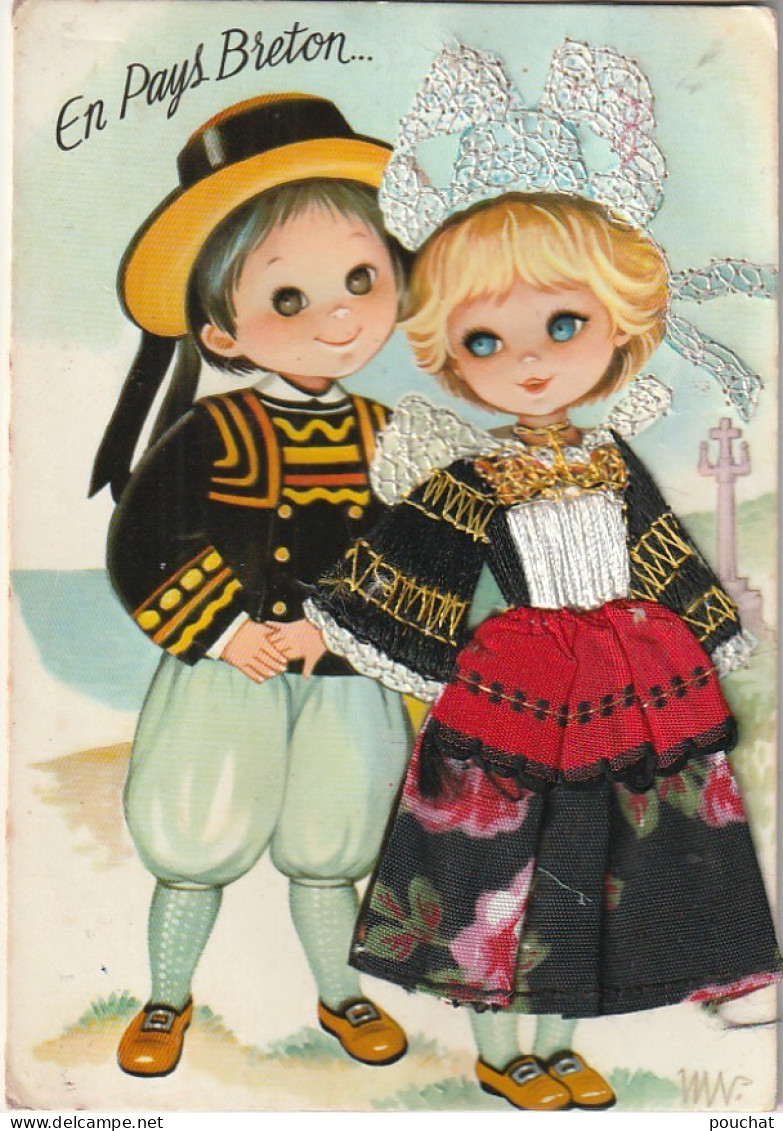 ZY 42-(29) EN PAYS BRETON - PETITS ENFANTS DE PONT AVEN - CARTE FANTAISIE BRODEE AVEC AJOUT DE TISSU - 2 SCANS - Costumes