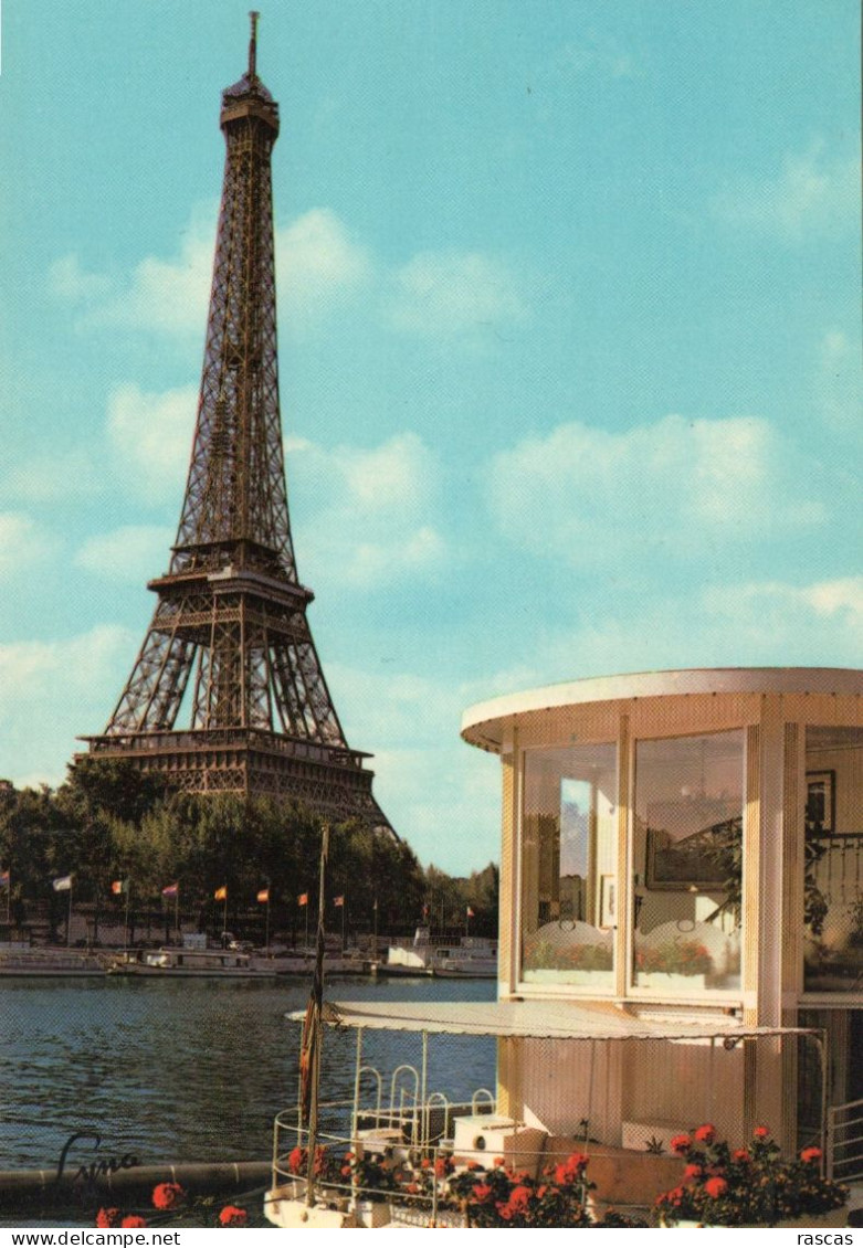 CPM - P - PARIS - LA TOUR EIFFEL ET LA SEINE - Eiffelturm