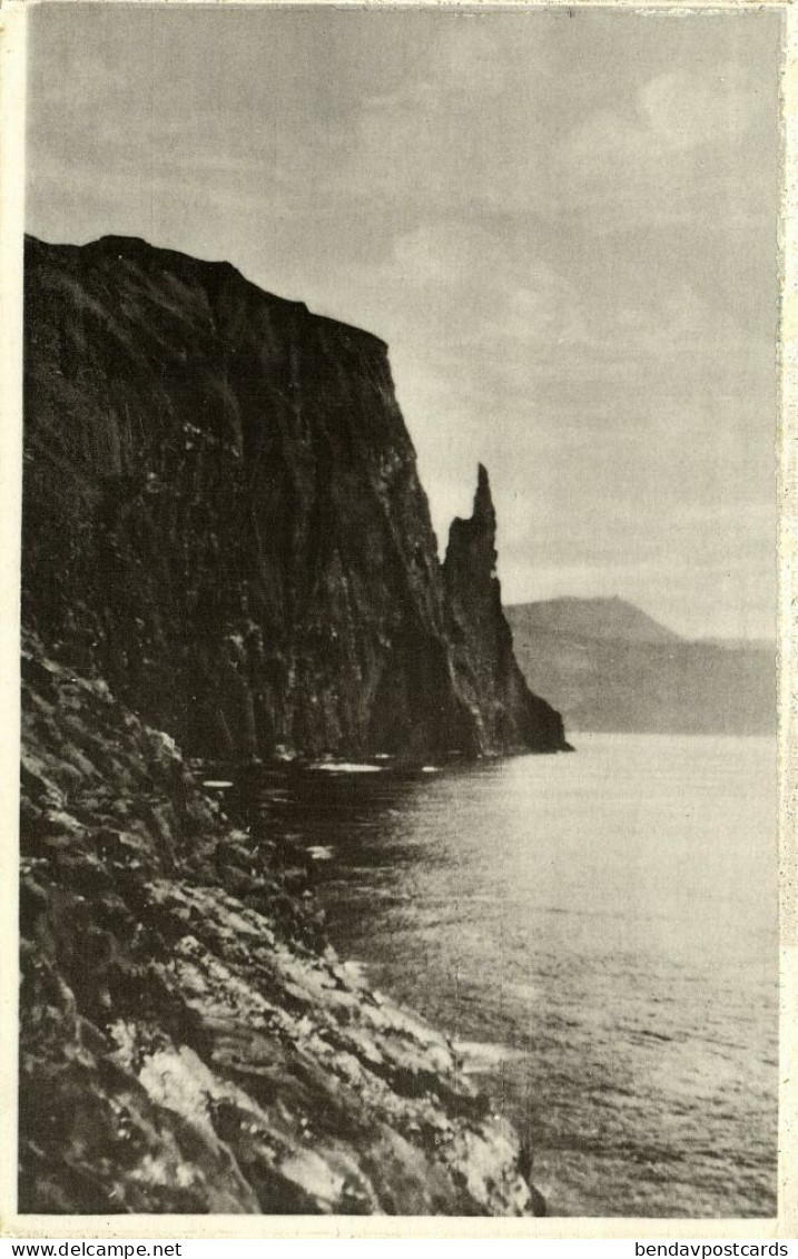 Denmark, Faroe Islands, Trøllkonufingur (1950s) Postcard - Féroé (Iles)