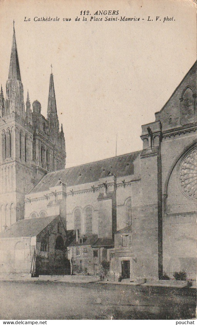 ZY 65-(49) ANGERS - LA CATHEDRALE VUE DE LA PLACE SAINT MAURICE ( MANRICE ) - 2 SCANS - Angers