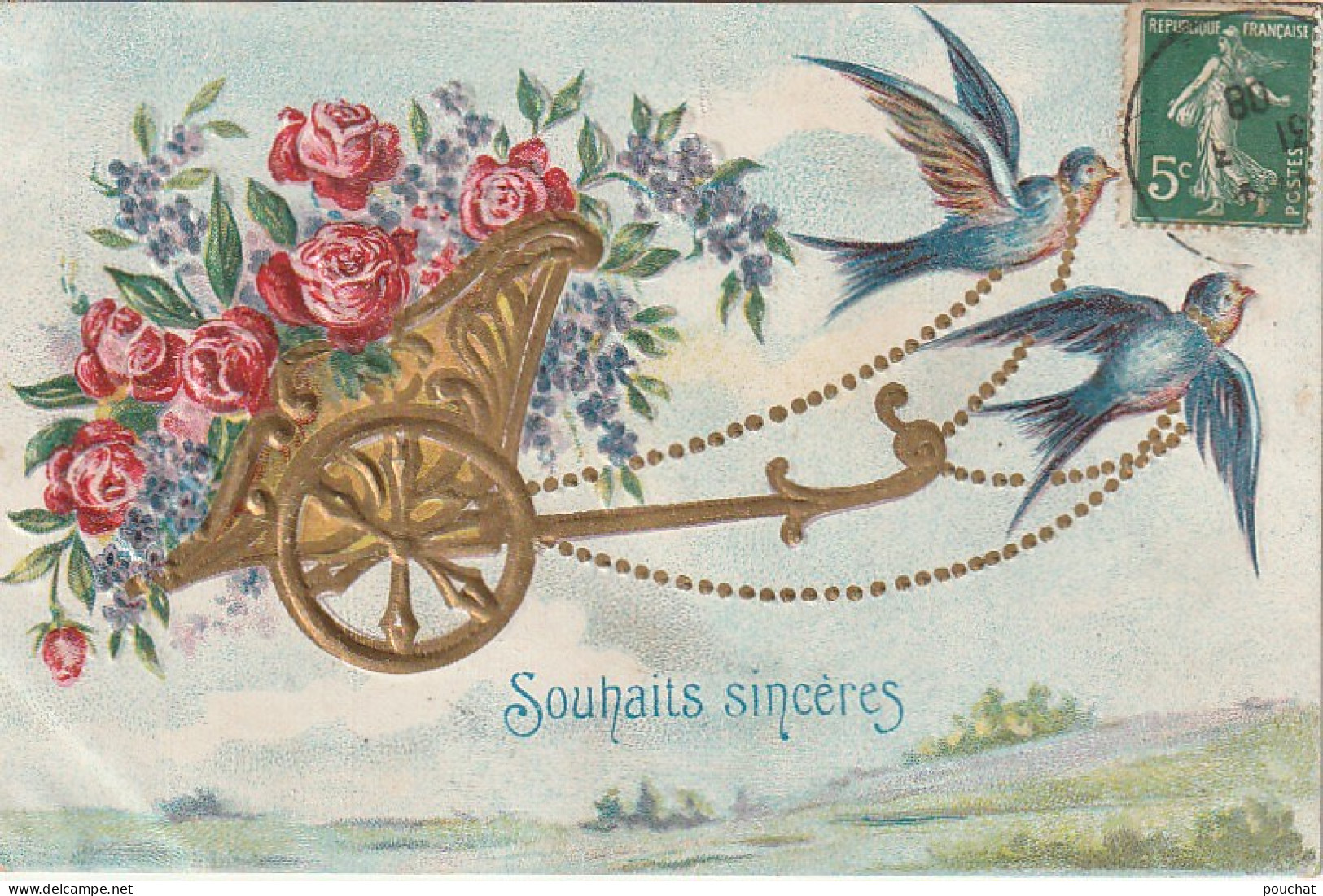 ZY 67- " SOUHAITS SINCERES " - CARTE FANTAISIE GAUFREE - CHAR ANTIQUE AVEC FLEURS ET TRACTE PAR UN COUPLE D' HIRONDELLES - Andere & Zonder Classificatie