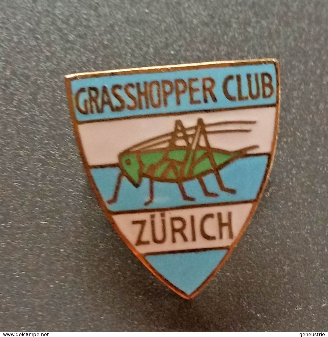 Rare Insigne Sportif De Football "Grasshopper Club - Zürich" Suisse - Soccer Brooch - Bekleidung, Souvenirs Und Sonstige