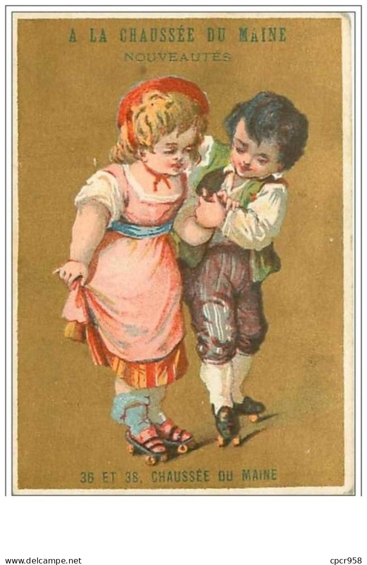 CHROMOS.LINGERIE A LA CHAUSSEE DU MAINE.FOND DORE. N°10.ENV 6,7 CM SUR 10 CM.ENFANTS FAISANT DU PATINS A ROULETTE - Sonstige & Ohne Zuordnung