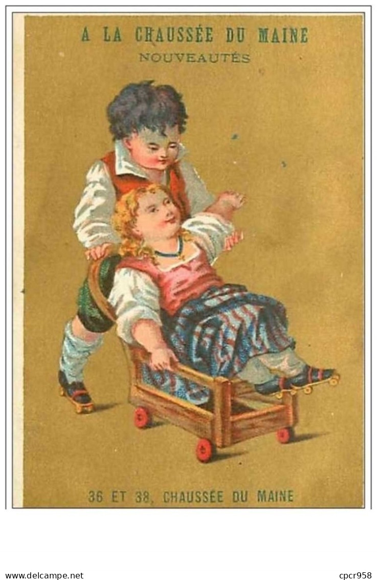 CHROMOS.LINGERIE A LA CHAUSSEE DU MAINE.FOND DORE. N°9.ENV 6,7 CM SUR 10 CM.ENFANTS FAISANT DU PATINS A ROULETTE - Sonstige & Ohne Zuordnung