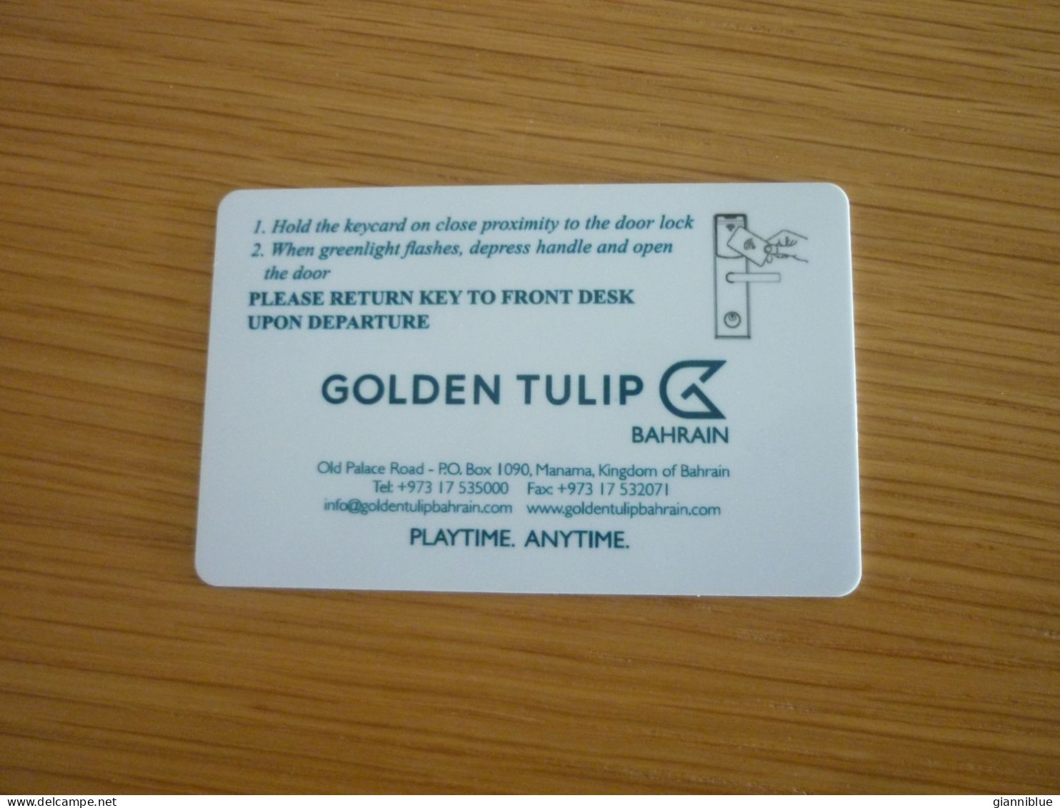 Bahrain Golden Tulip Hotel Room Key Card (CrediMax VISA Mastercard JCB Ads) - Cartas De Hotels