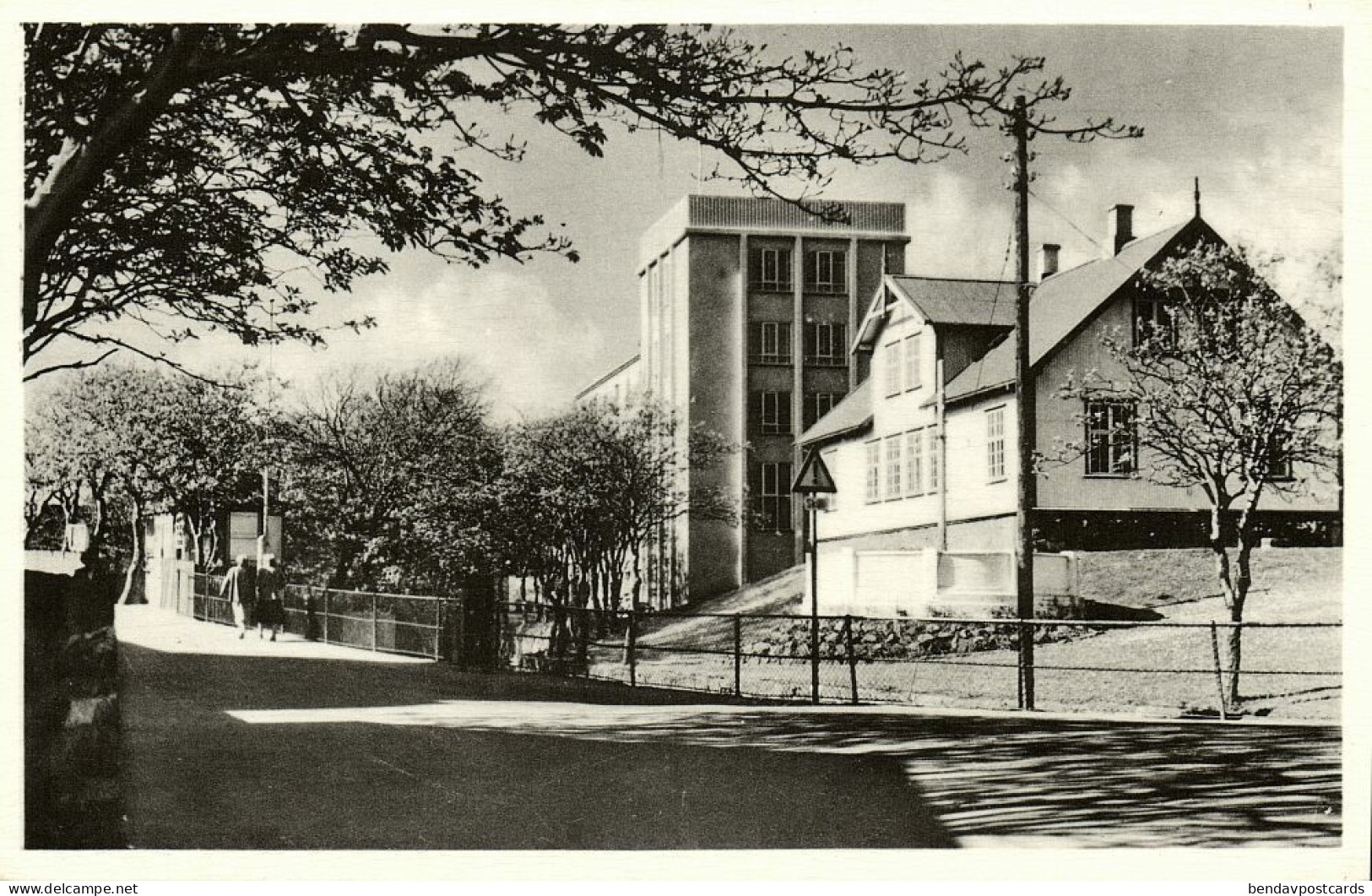 Denmark, Faroe Islands, TORSHAVN, Tinghusið, Telefonhusið (1950s) Postcard - Faeröer