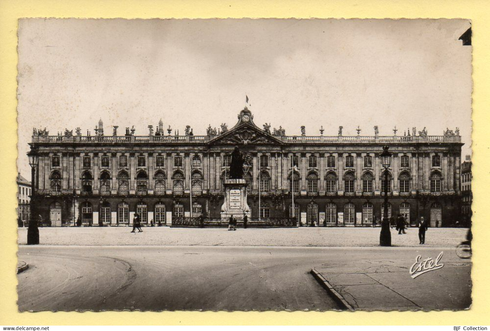 54. NANCY – Hôtel De Ville Et Statue De Stanislas / CPSM (voir Scan Recto/verso) - Nancy