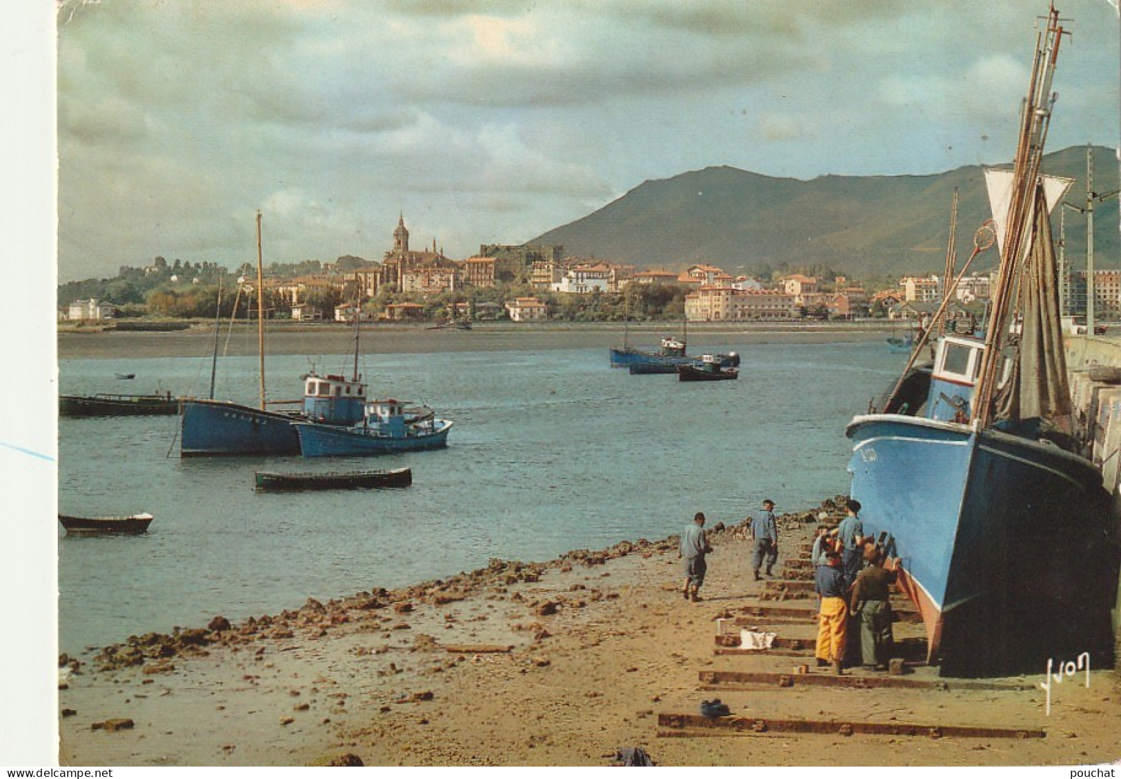 ZY 91-(64) VUE SUR FONTARABIE PRISE D' HENDAYE - ANIMATION - BATEAUX DE PECHE - 2 SCANS - Hendaye