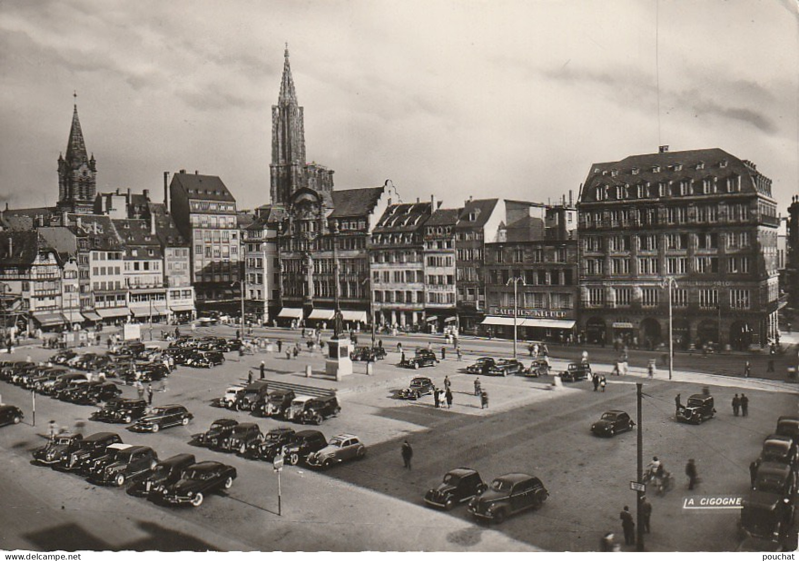 ZY 98-(67) STRASBOURG - PLACE KLEBER - VUE GENERALE - AUTOMOBILES - 2 SCANS - Strasbourg