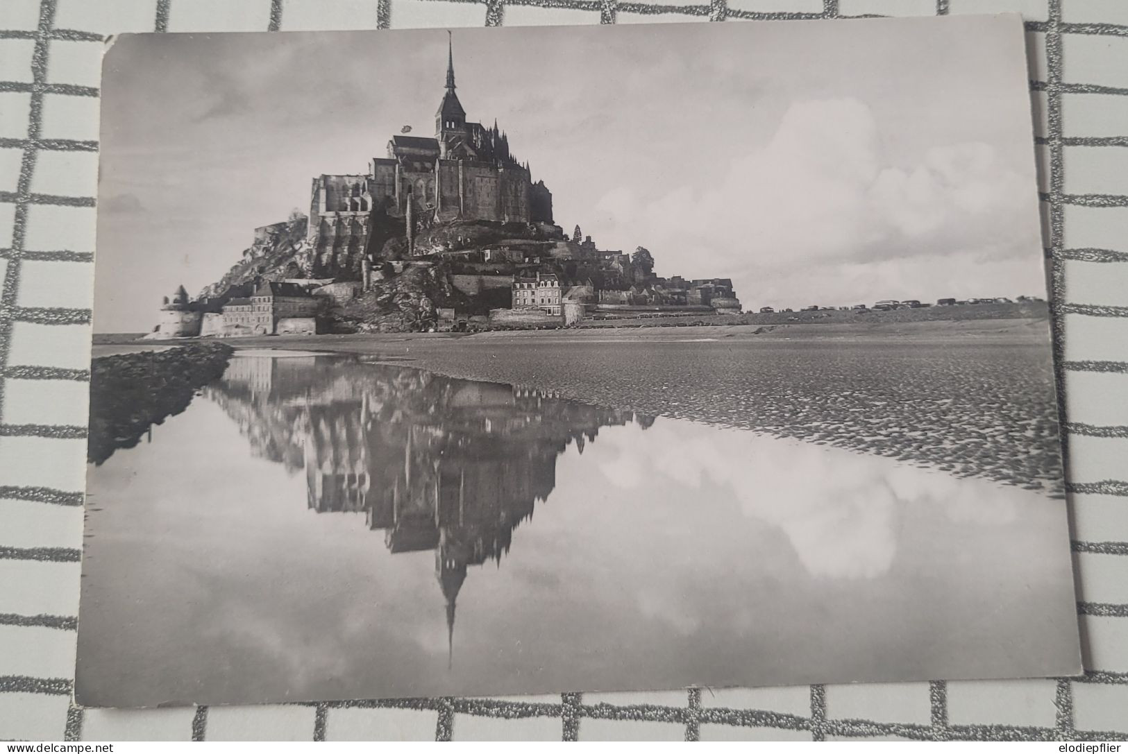 Le Mont Saint Michel (manche). Ensemble Sud à Marée Descendante - Le Mont Saint Michel