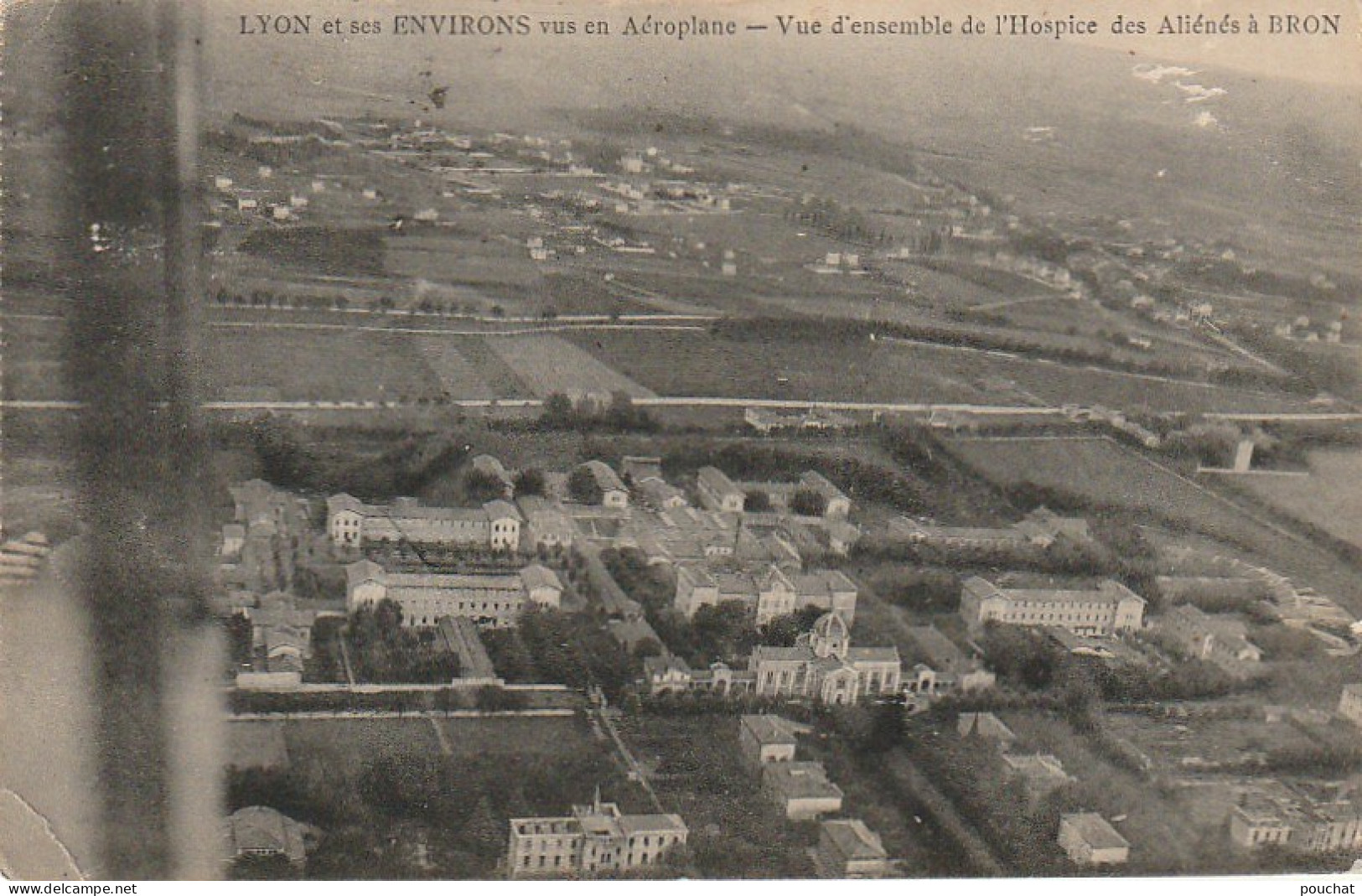 ZY 101-(69) LYON ET SES ENVIRONS VUS EN AEROPLANE - VUE D' ENSEMBLE DE L' HOSPICE DES ALIENES A BRON - PHOTO RODET  - Otros & Sin Clasificación