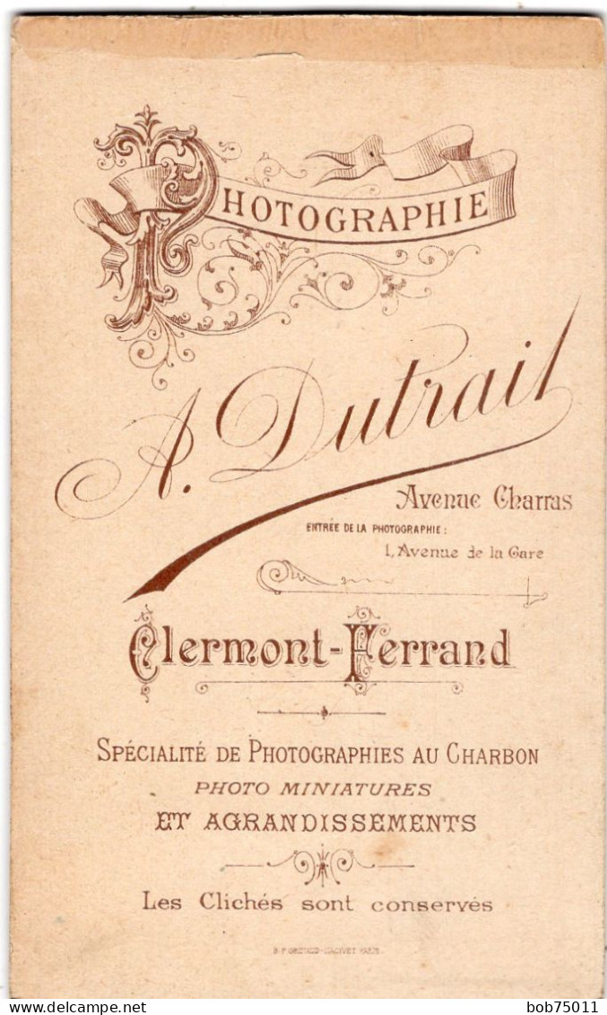 Photo CDV D'une Jeune Fille élégante Avec Un Jeune Garcon Posant Dans Un Studio Photo A Clermont-Ferrand Avant 1900 - Oud (voor 1900)