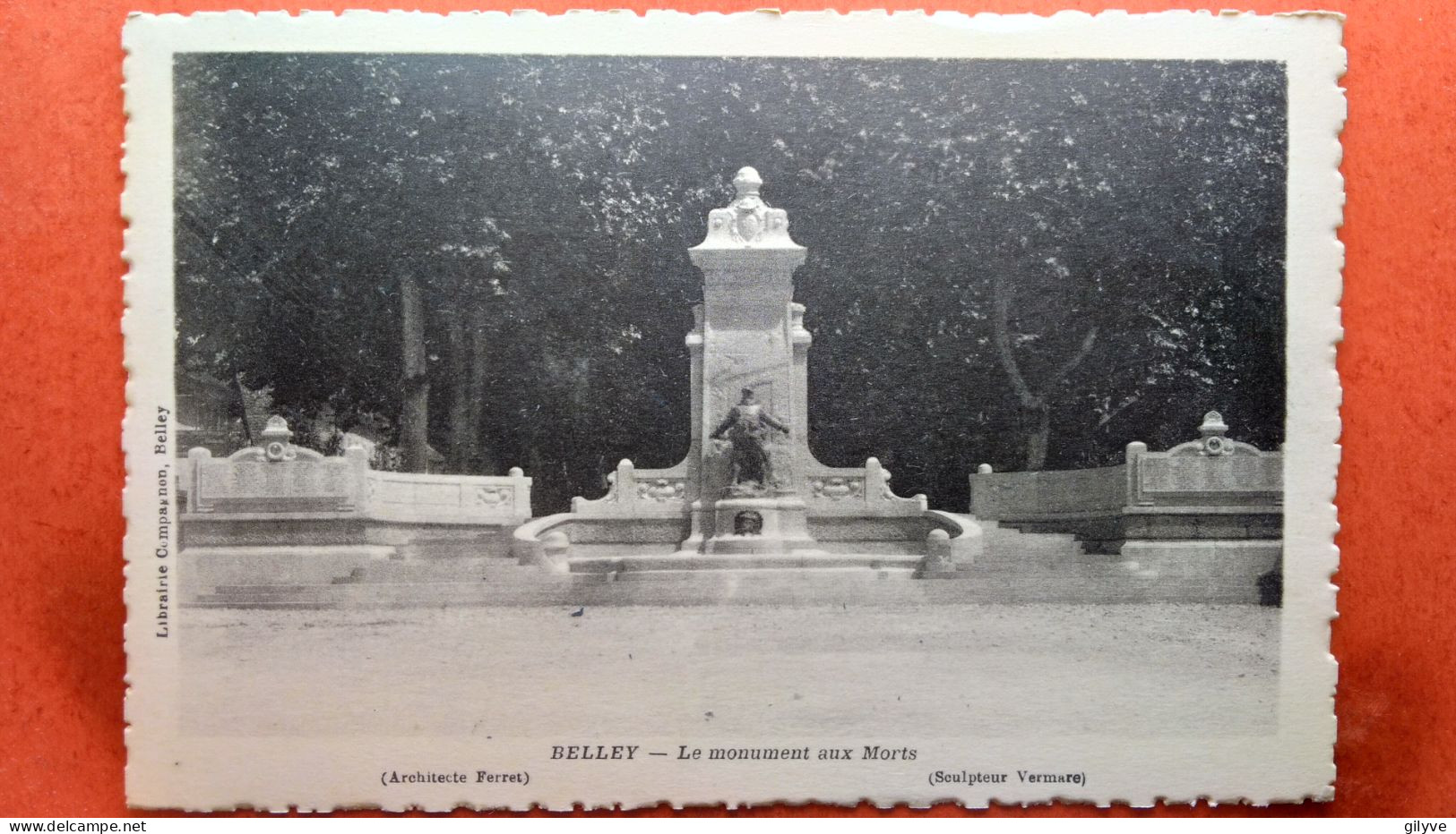 CPA (01) Belley. Le Monument Aux Morts.  (7A.408) - Belley