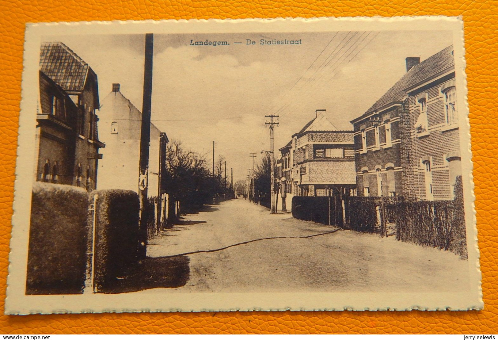 LANDEGEM  -  De Statiestraat - Nevele