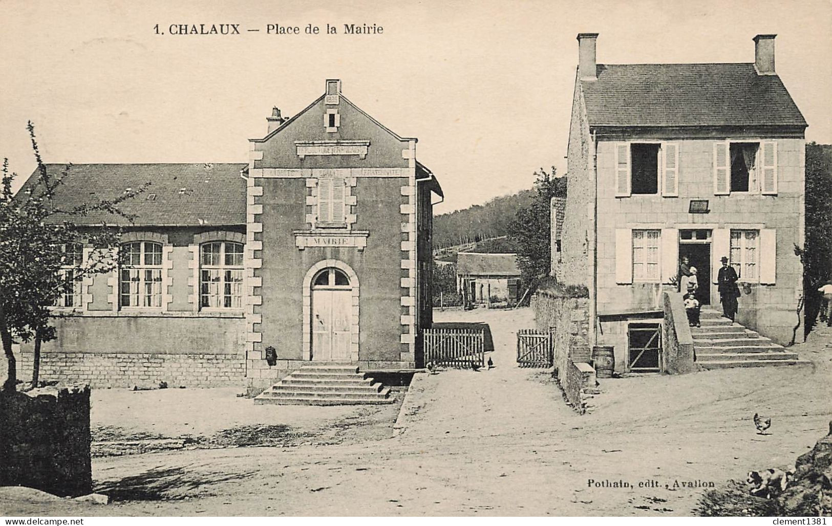Chalaux Place De La Mairie - Other & Unclassified