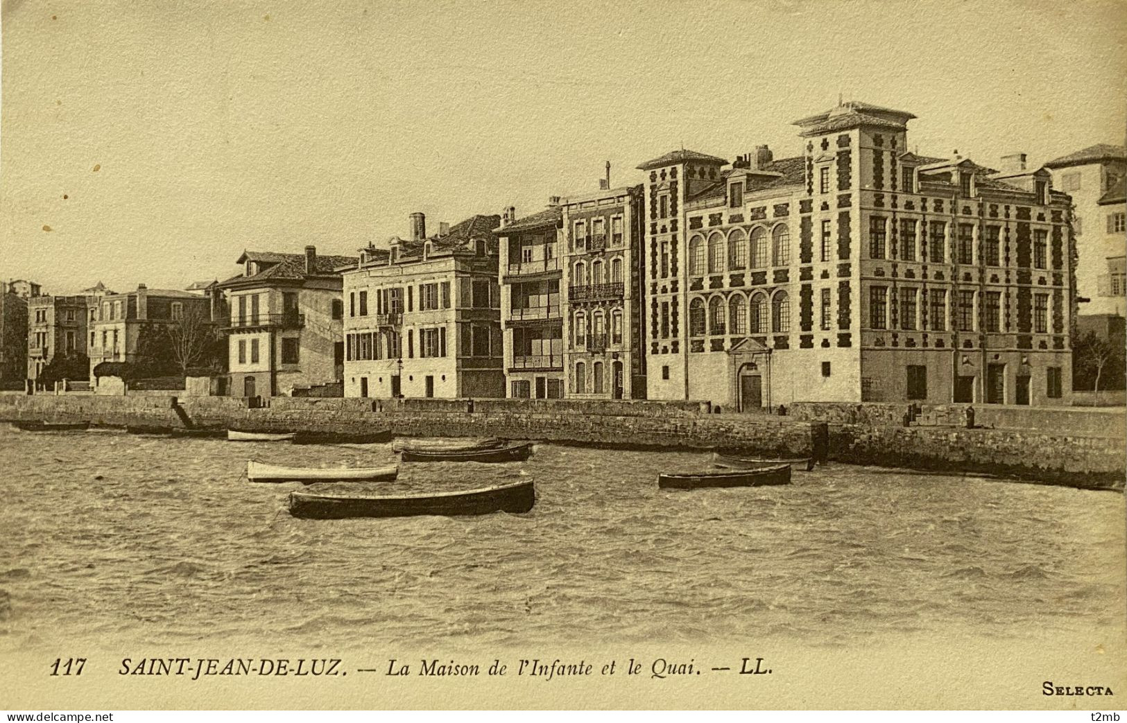 CPA SAINT JEAN DE LUZ (Pyrénées-Atlantiques). La Maison De L'Infante Et Le Quai (n° 117) - Saint Jean De Luz