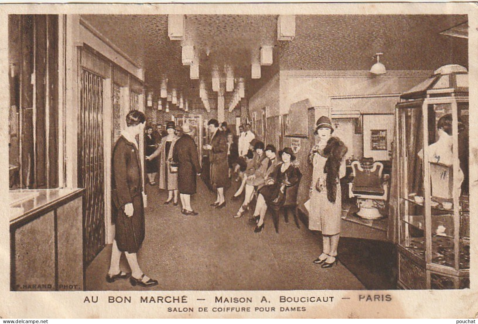 ZY 112-(75) AU BON MARCHE - MAISON BOUCICAUT , PARIS - SALON DE COIFFURE POUR DAMES - 2 SCANS - Paris (07)