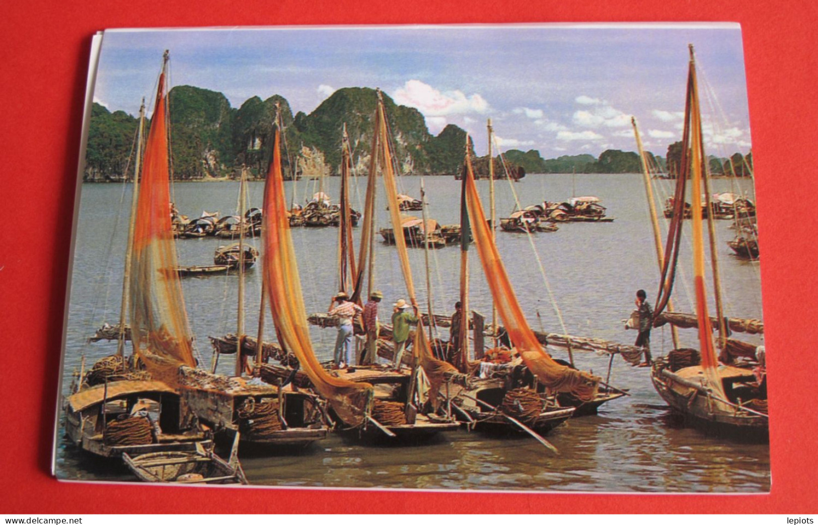 Viet Nam - Ha Long Bay - Pochette Avec 9 CP En Excellent état - Vietnam