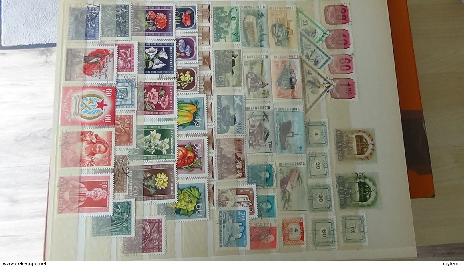 BF50 Bel ensemble de timbres oblitérés de divers pays + plaquette de timbres **. A saisir !!!