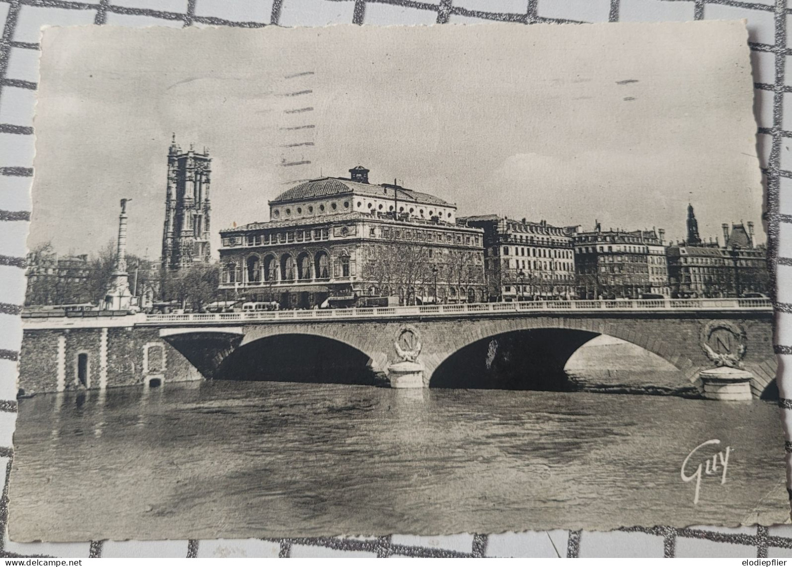 Paris. Le Pont De Change. La Place Du Chatelet Et La Tour Saint Jacques - Bridges