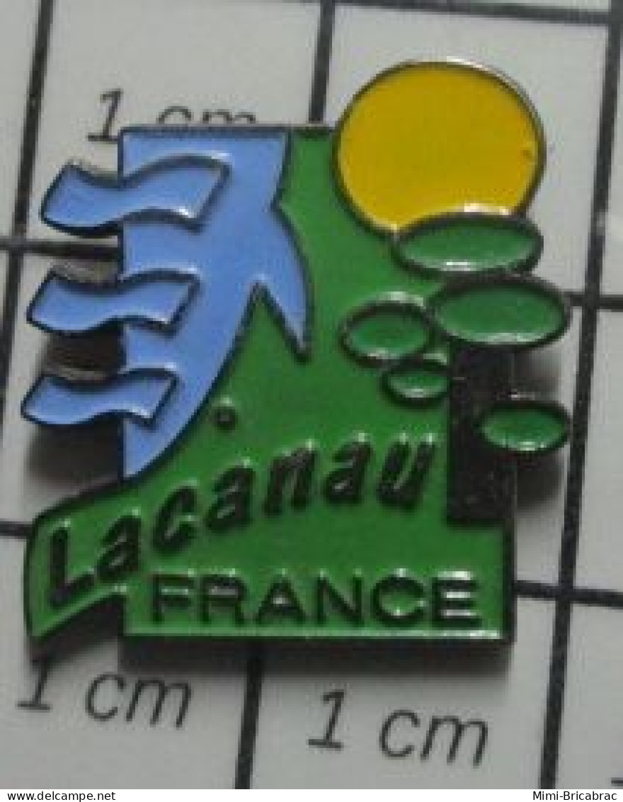 3517 Pin's Pins / Beau Et Rare / VILLES / LACANAU FRANCE Lacanau Et Kayak ? - Villes