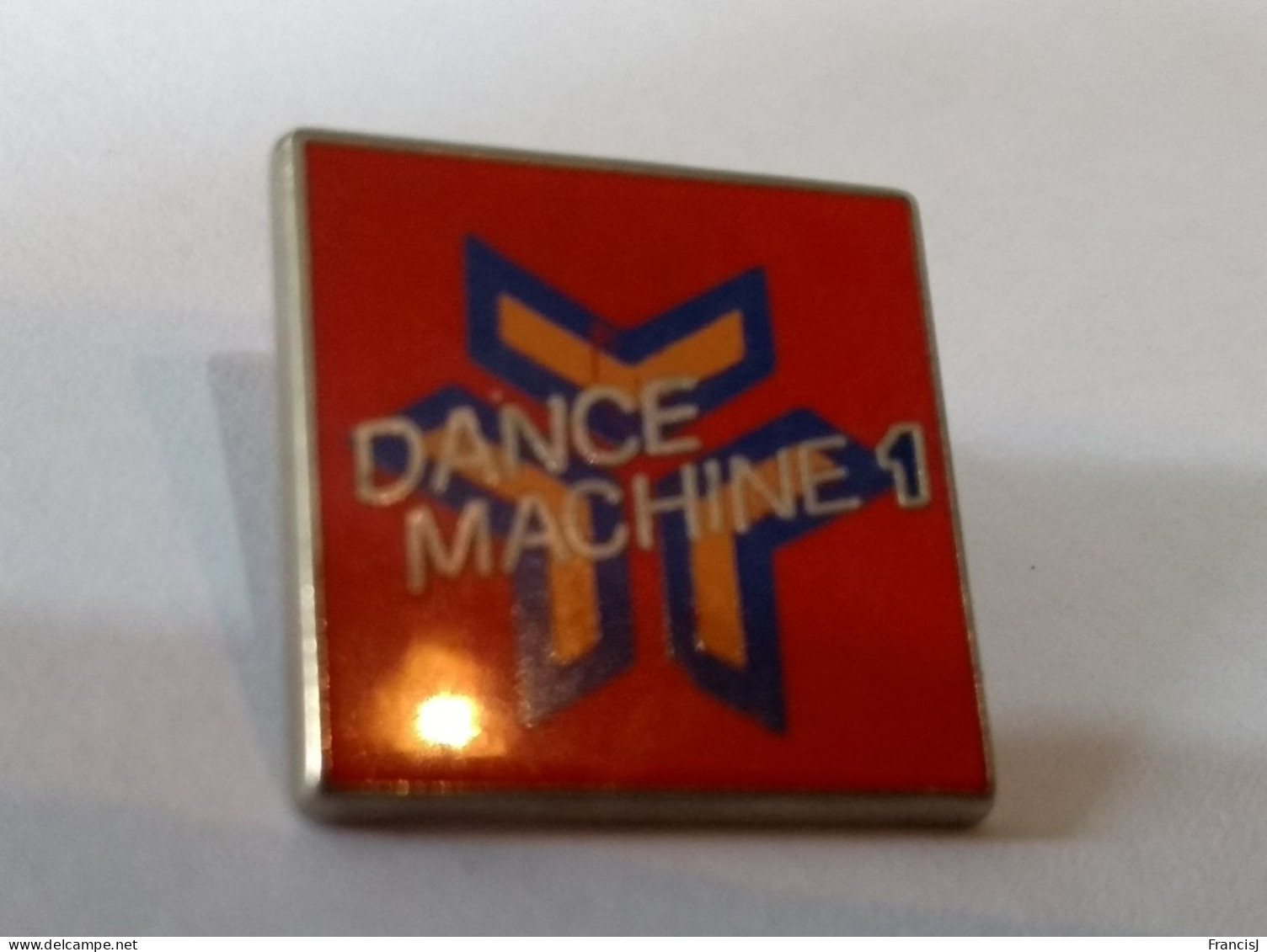 Pin's DANCE MACHINE 1 - Muziek