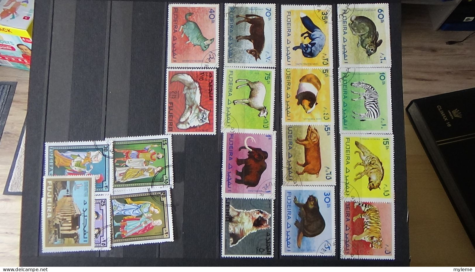BF54 Bel ensemble de timbres de divers pays + plaquette de timbres **. A saisir !!!